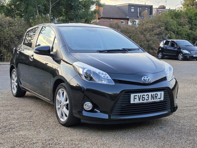 2013 Toyota Yaris 1.5 VVT-h T Spirit CVT Euro 5 5dr