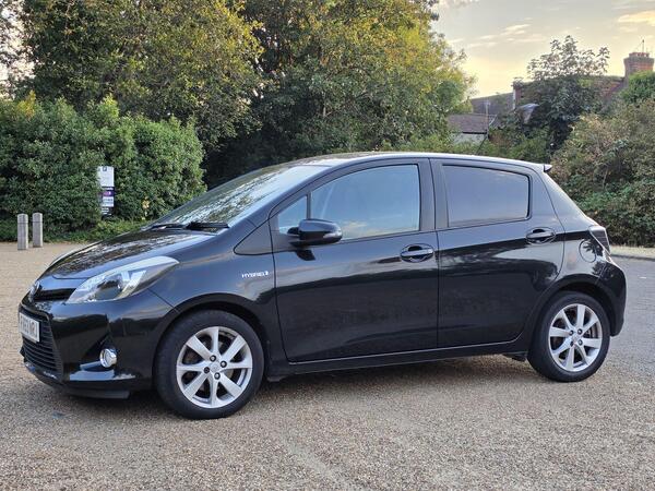 Vehicle photo 5