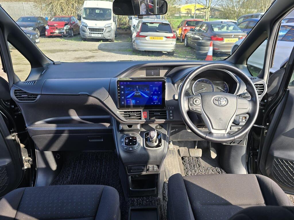 2016 Toyota Noah 1.8 Hybrid 7Seats Auto (s/s) 5dr