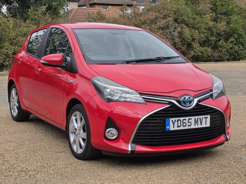 2015 Toyota Yaris 1.5 VVT-h Excel E-CVT Euro 6 5dr (15in Alloy)