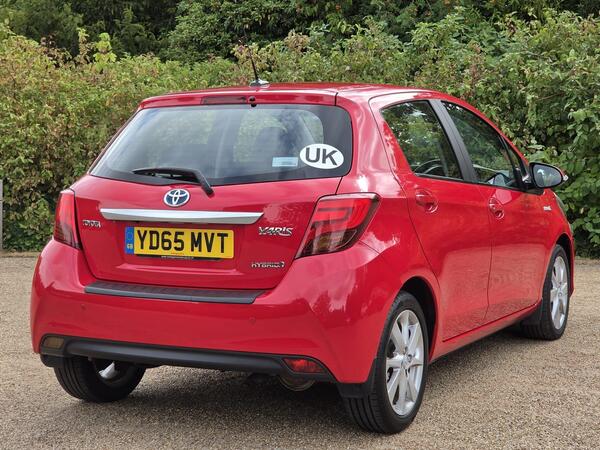 Vehicle photo 7