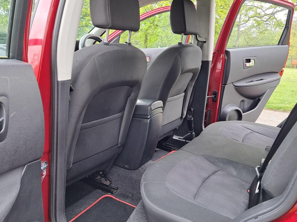 Used Nissan Qashqai 1.6 Acenta 2WD Euro 5 (s/s) 5dr