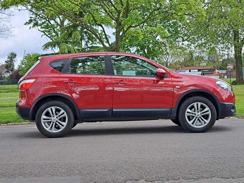 Used Nissan Qashqai 1.6 Acenta 2WD Euro 5 (s/s) 5dr