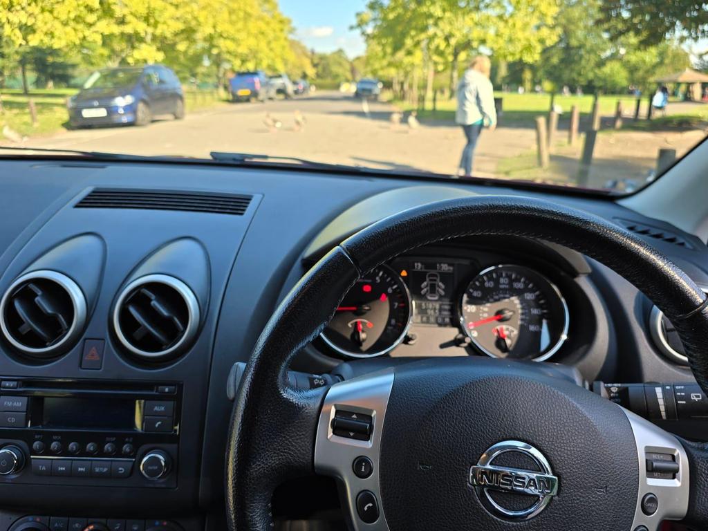 Used Nissan Qashqai 2.0 Acenta CVT 2WD Euro 5 5dr