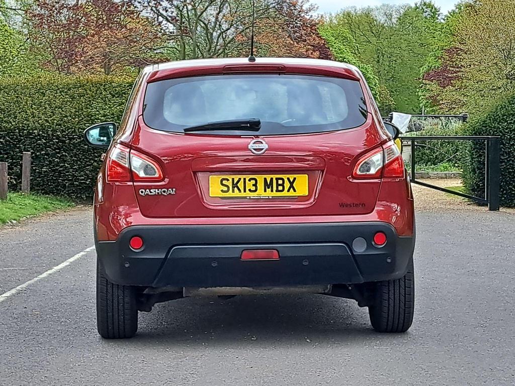 Used Nissan Qashqai 1.6 Acenta 2WD Euro 5 (s/s) 5dr