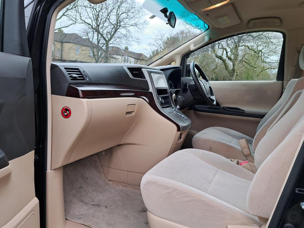 Used Toyota Alphard 2.4 Petrol+auto+ulez+8seats+elec doors
