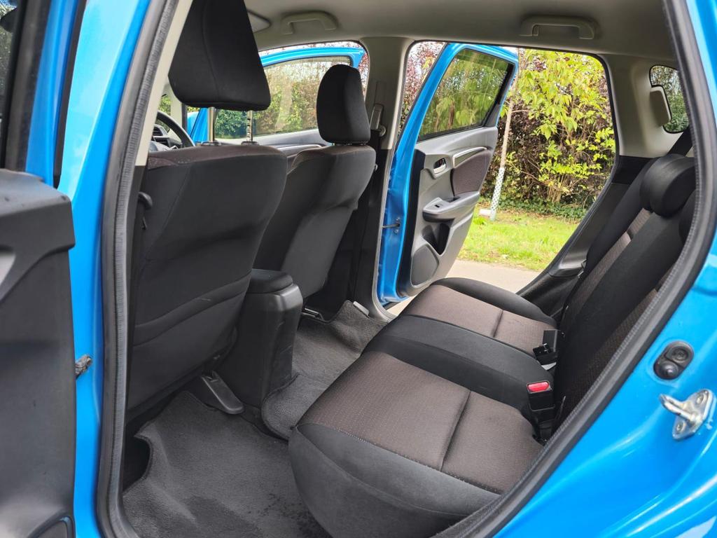 Used Honda Fit 1.5 Hybrid+Auto+RCAM+LOW Miles