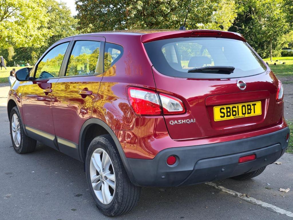 Used Nissan Qashqai 2.0 Acenta CVT 2WD Euro 5 5dr