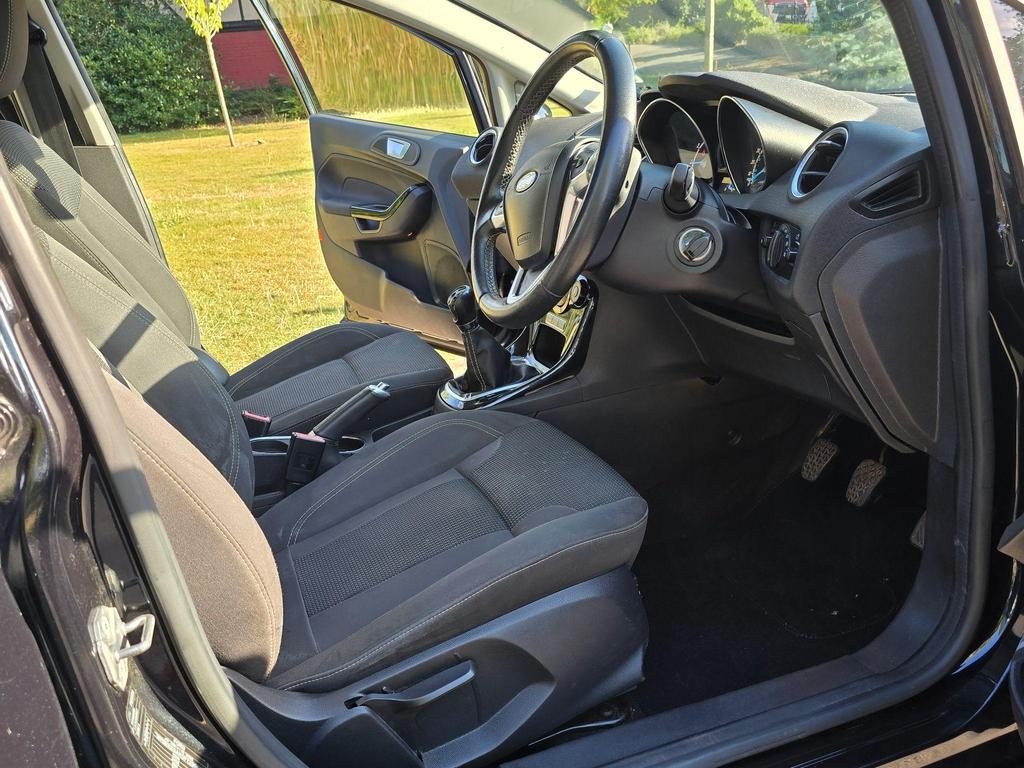 Used Ford Fiesta 1.0T EcoBoost Titanium Euro 6 (s/s) 5dr