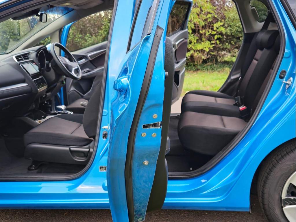 Used Honda Fit 1.5 Hybrid+Auto+RCAM+LOW Miles