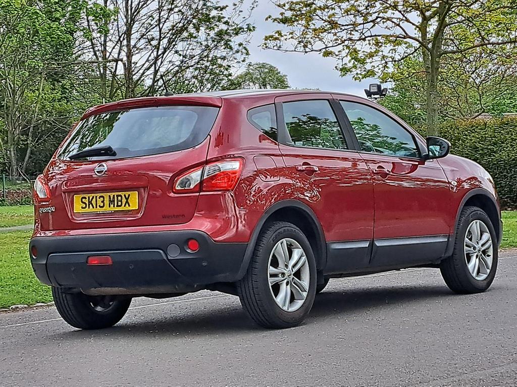 Used Nissan Qashqai 1.6 Acenta 2WD Euro 5 (s/s) 5dr