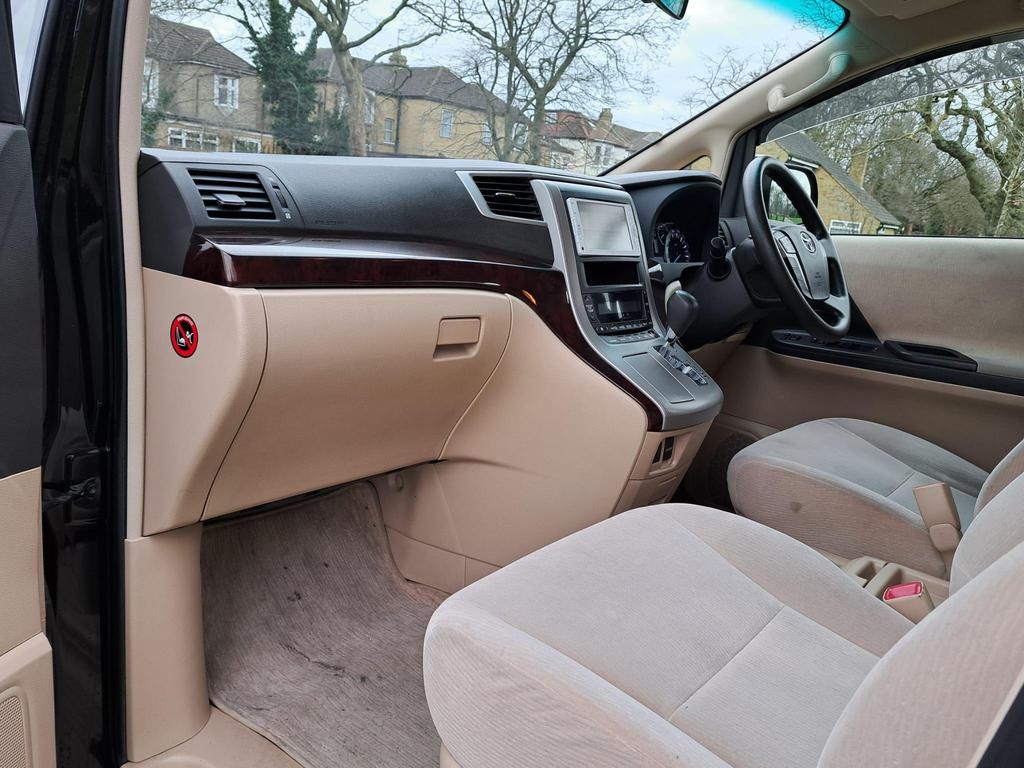 Used Toyota Alphard 2.4 Petrol+auto+ulez+8seats+elec doors